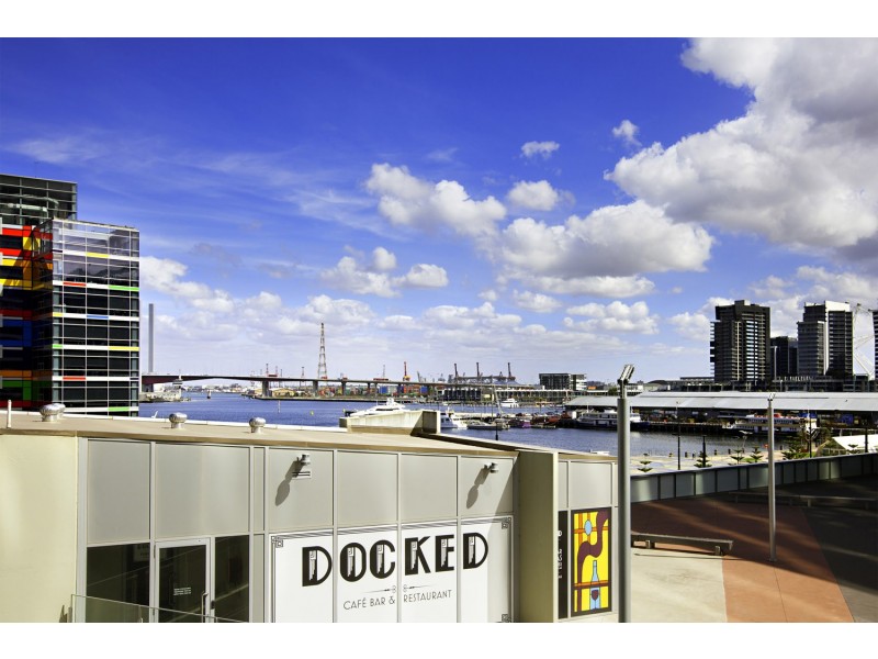 510/100 Harbour Esplanade, Docklands VIC 3008