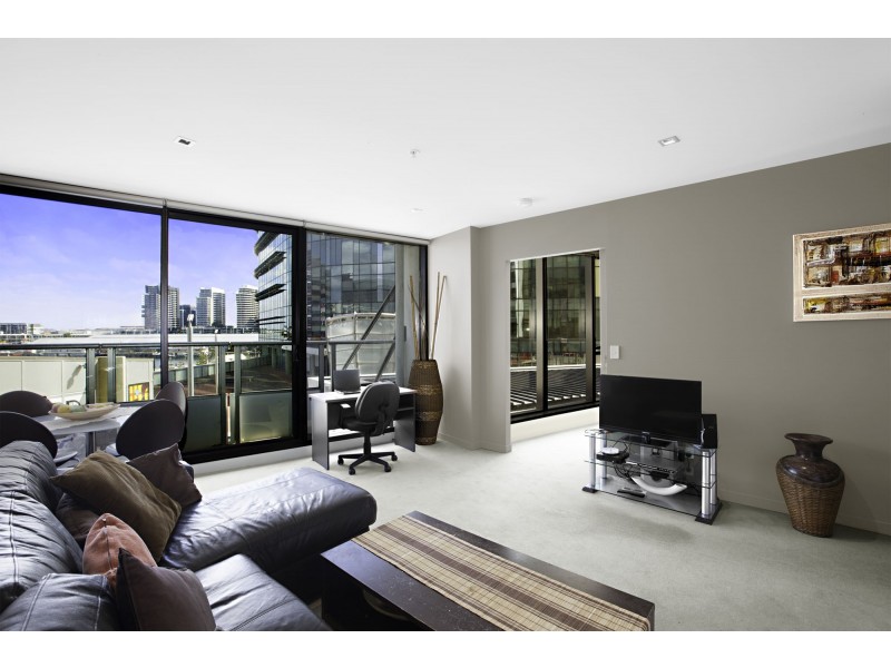 510/100 Harbour Esplanade, Docklands VIC 3008