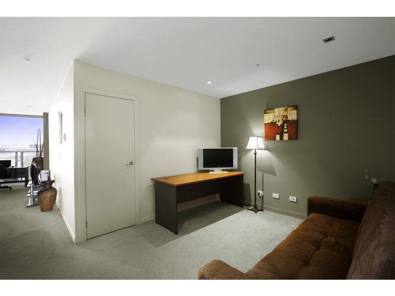 510/100 Harbour Esplanade, Docklands VIC 3008