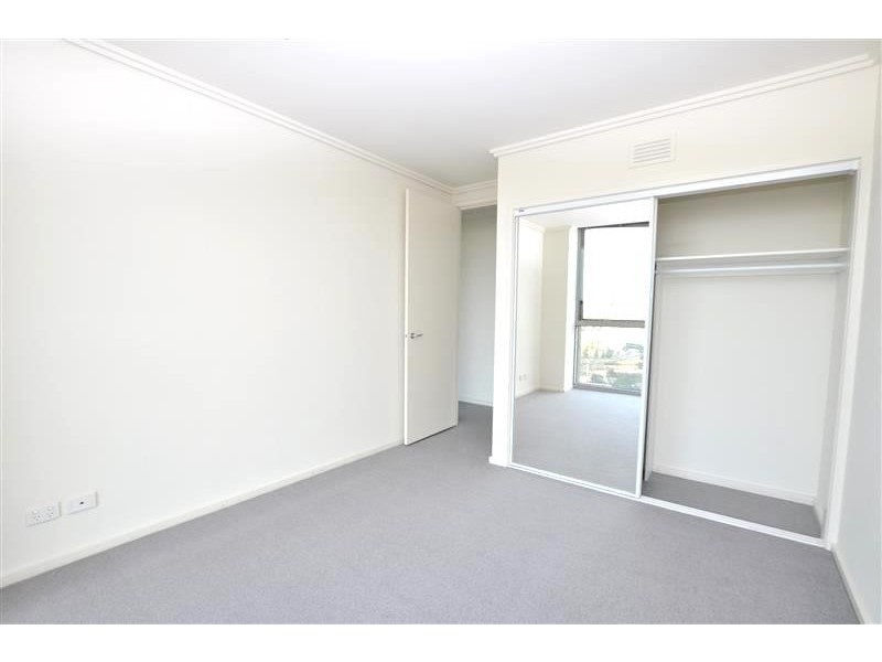 REF 21544/88 Kavanagh Street, Southbank VIC 3006