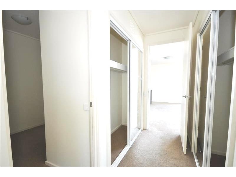 REF 21545/100 Kavanagh Street, Southbank VIC 3006