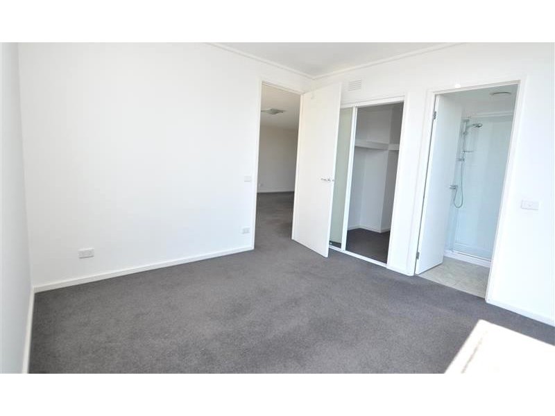 REF 21248/173 City Road, Southbank VIC 3006