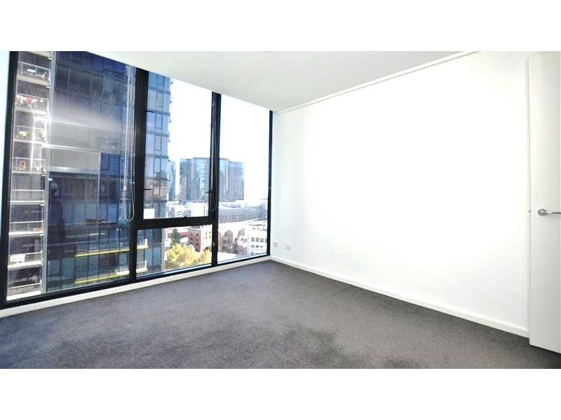 REF 21248/173 City Road, Southbank VIC 3006