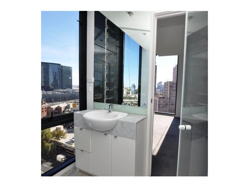 REF 21248/173 City Road, Southbank VIC 3006