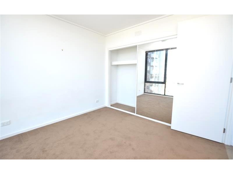 REF 21205/183 City Road, Southbank VIC 3006