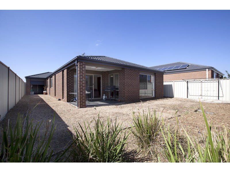 8 Corinna Avenue, Truganina VIC 3029