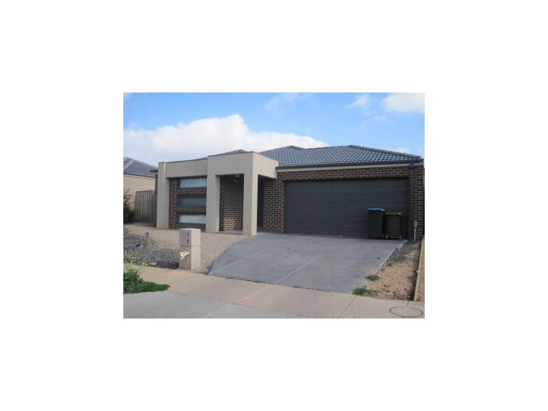 8 Mallard Close, Williams Landing VIC 3027