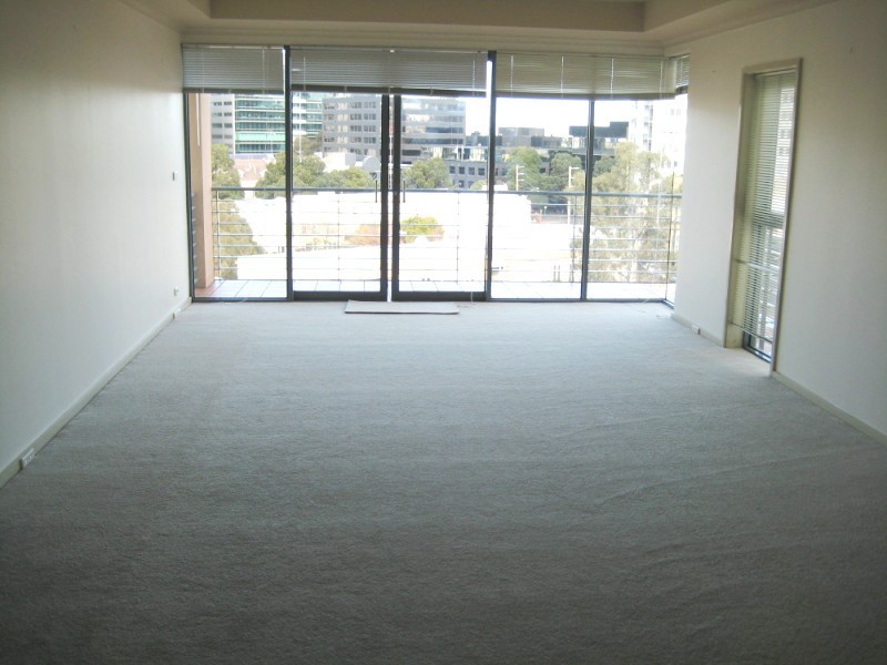 REF 21562/102 Wells Street, Southbank VIC 3006