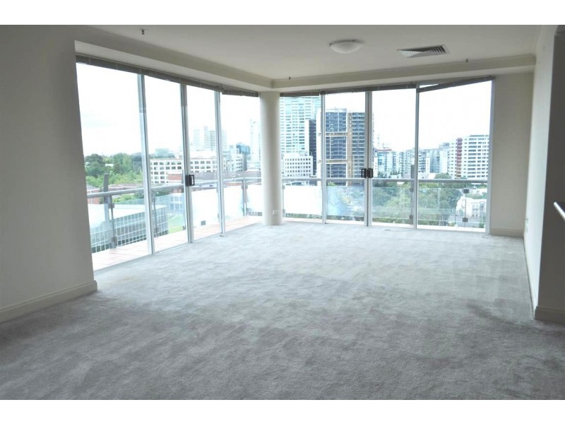 REF 21563/8 Wells Street, Southbank VIC 3006