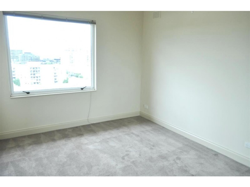 REF 21563/8 Wells Street, Southbank VIC 3006