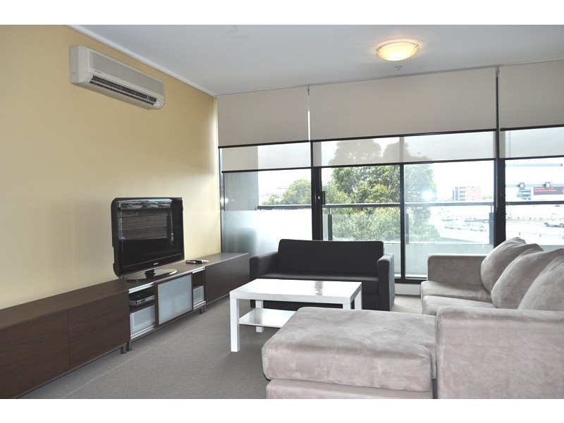 REF 21564/99 Whiteman Street, Southbank VIC 3006