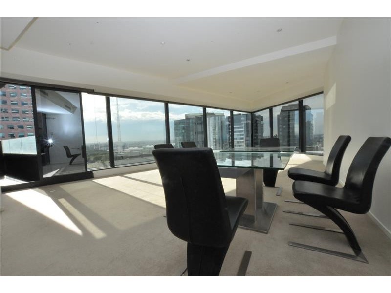 2402/7 Riverside Quay, Southbank VIC 3006