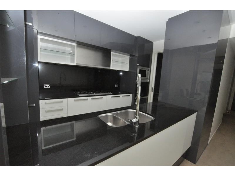 2402/7 Riverside Quay, Southbank VIC 3006