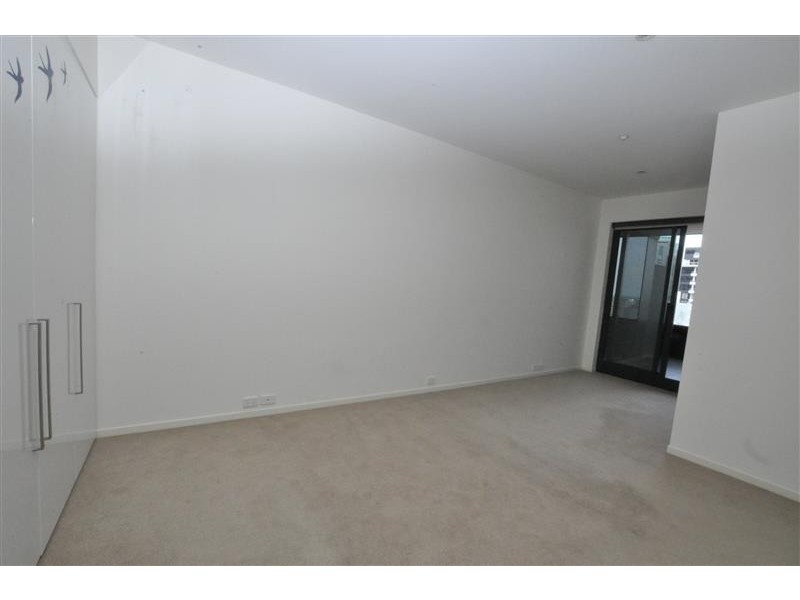 2402/7 Riverside Quay, Southbank VIC 3006