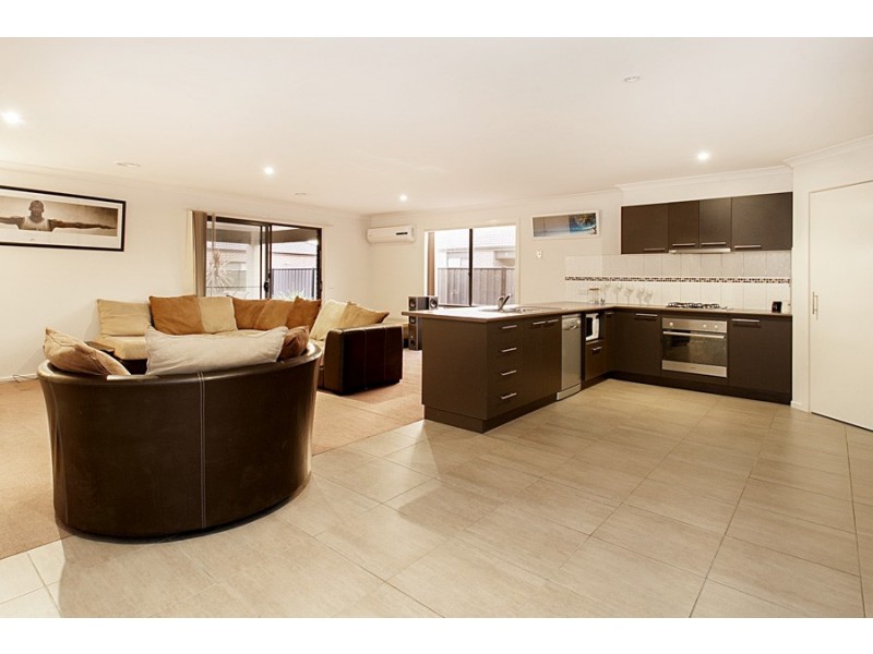 21 Marshall Terrace, Point Cook VIC 3030