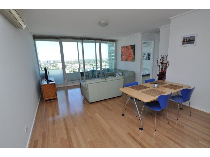 REF 21568/83 Whiteman Street, Southbank VIC 3006