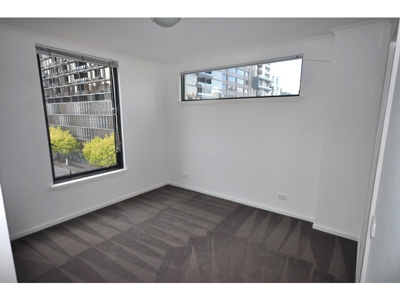 REF 21572/148 Wells Street, South Melbourne VIC 3205