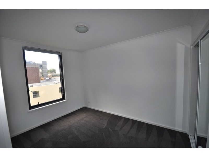 REF 21572/148 Wells Street, South Melbourne VIC 3205