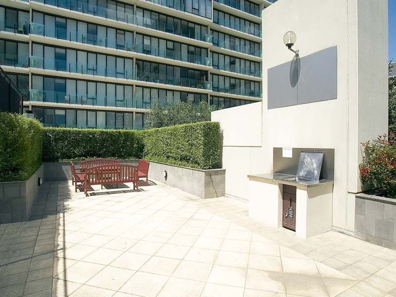 REF 21573/69 Dorcas Street, South Melbourne VIC 3205