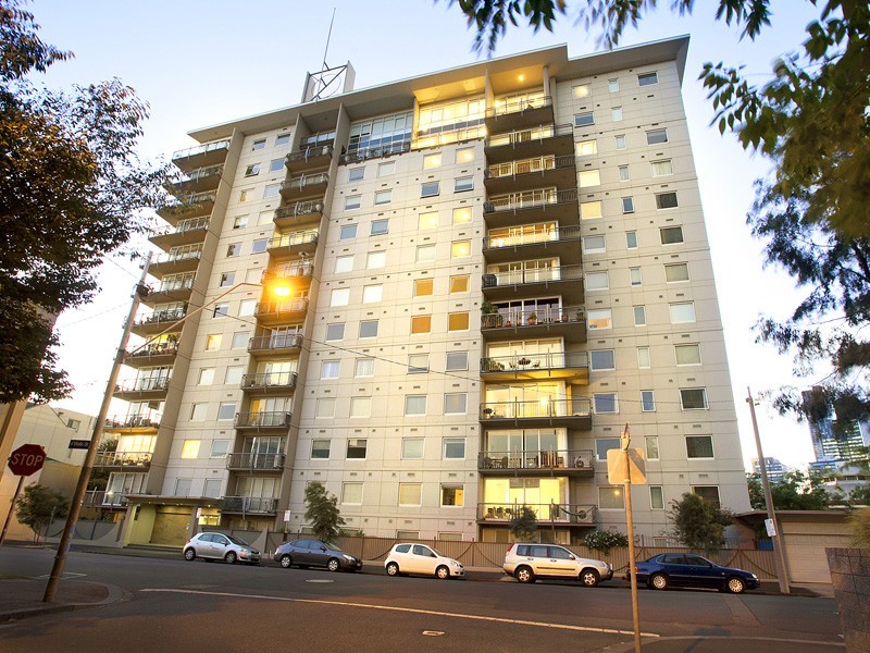 REF 21577/8 Wells Street, Southbank VIC 3006