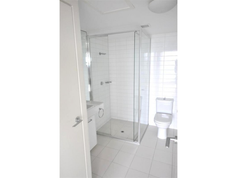 2811B/100 Harbour Esplanade, Docklands VIC 3008