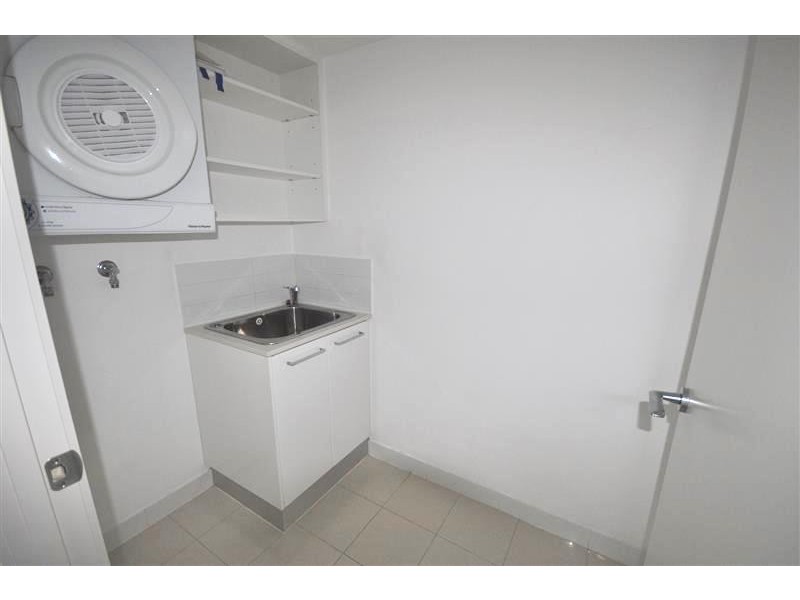 3301/100 Harbour Esplanade, Docklands VIC 3008