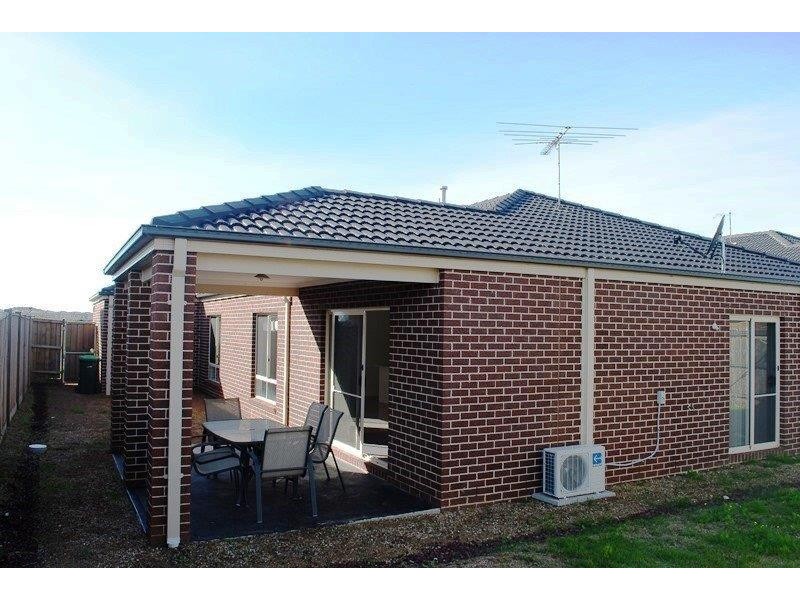 44 Canegrass Drive, Point Cook VIC 3030