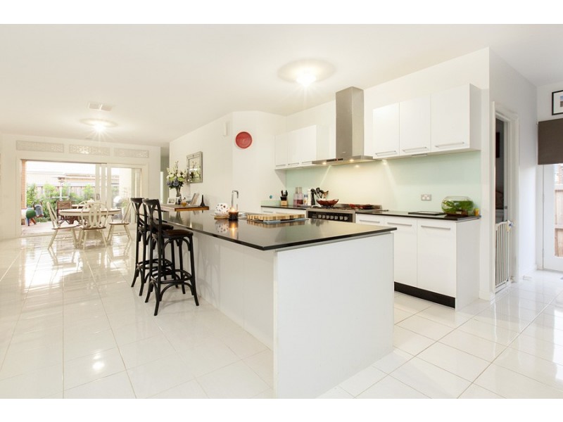 2 Cruise Street, Point Cook VIC 3030