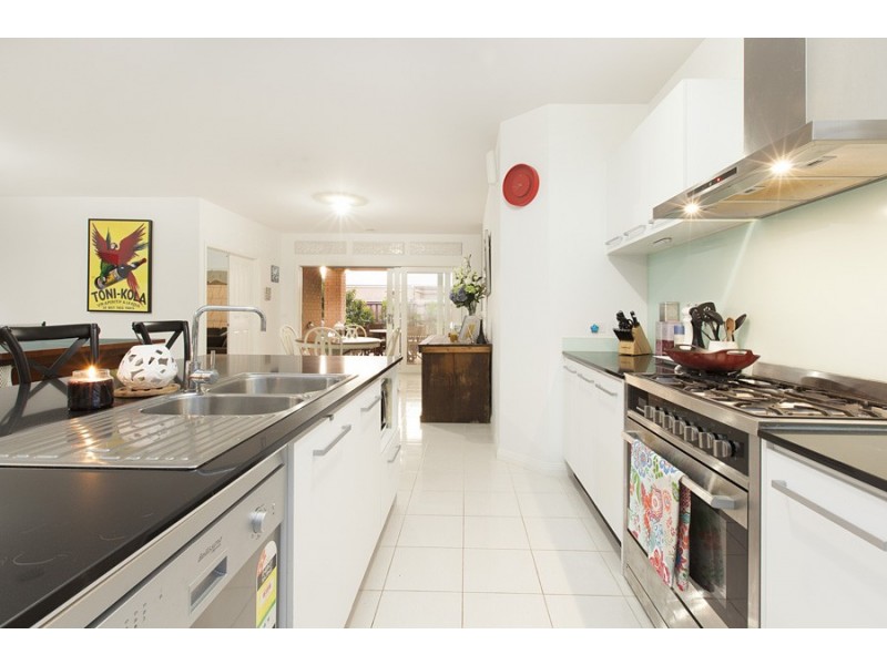 2 Cruise Street, Point Cook VIC 3030