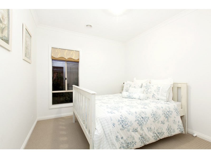 2 Cruise Street, Point Cook VIC 3030
