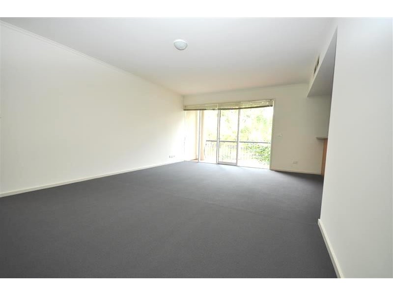 REF 21581/88 Wells Street, Southbank VIC 3006