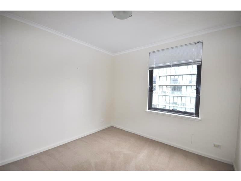 REF 21586/69 Dorcas Street, South Melbourne VIC 3205