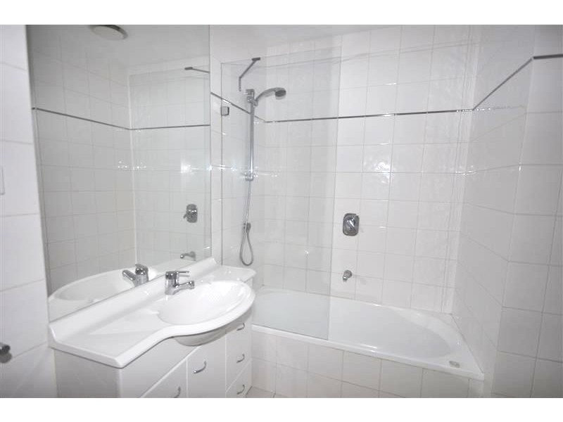 REF 21586/69 Dorcas Street, South Melbourne VIC 3205