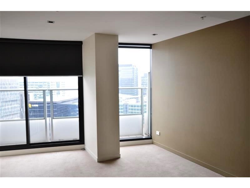 2211B/100 Harbour Esplanade, Docklands VIC 3008