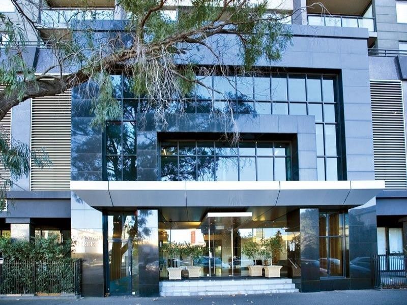 REF 21587/38 Kavanagh Street, Southbank VIC 3006