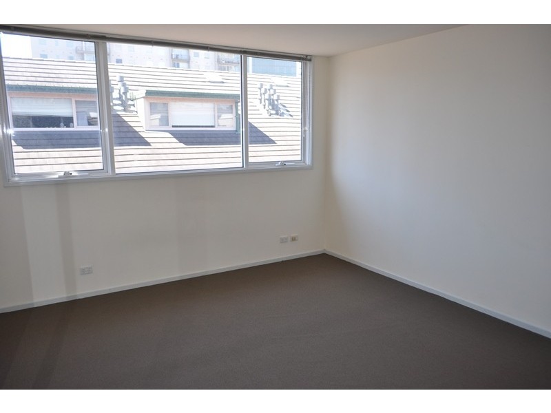 REF 21395/88 Wells Street, Southbank VIC 3006