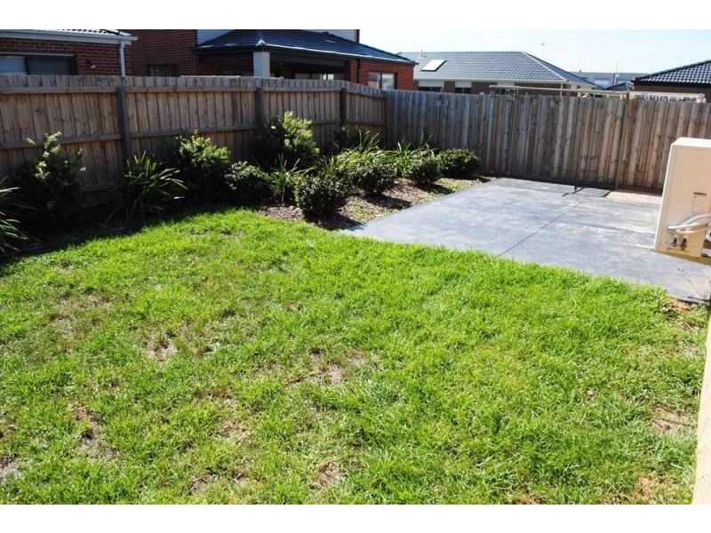 12 Umbrella Way, Point Cook VIC 3030