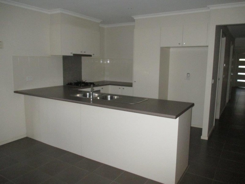 25 Dominion Terrace, Truganina VIC 3029