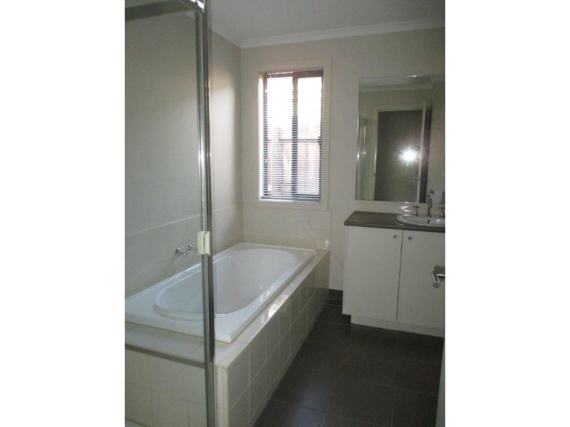 25 Dominion Terrace, Truganina VIC 3029