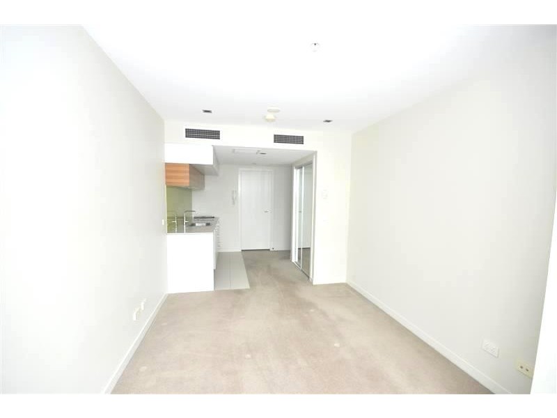 2210B/100 Harbour Esplanade, Docklands VIC 3008
