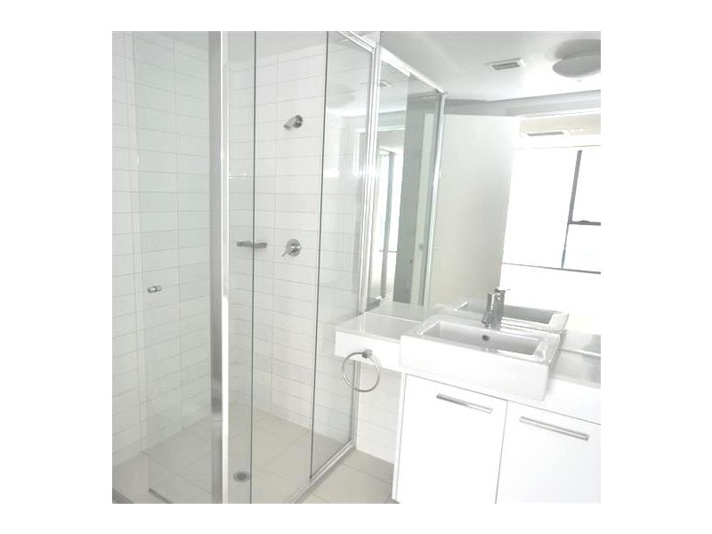 2210B/100 Harbour Esplanade, Docklands VIC 3008