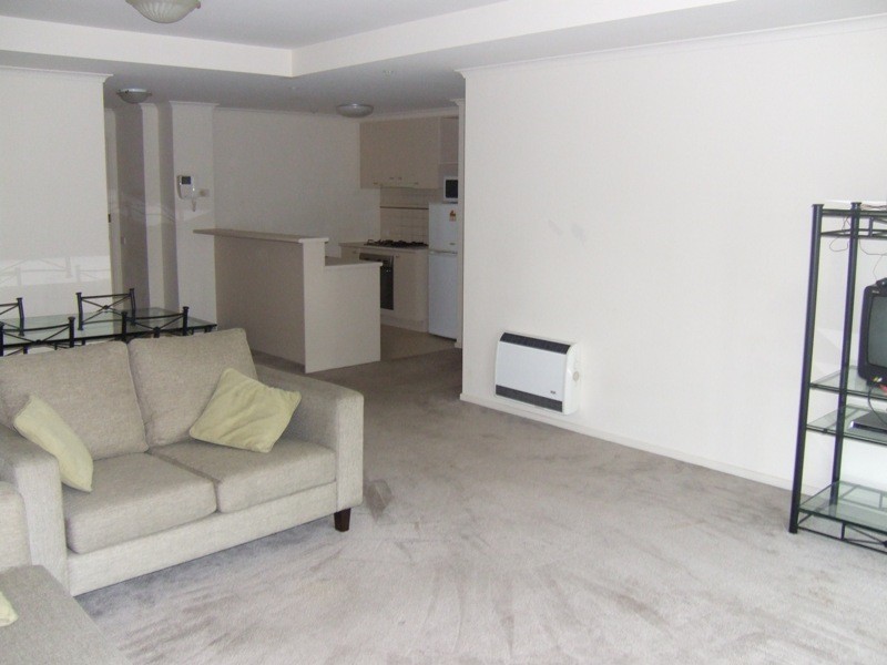 REF 21622/88 Park Street, South Melbourne VIC 3205