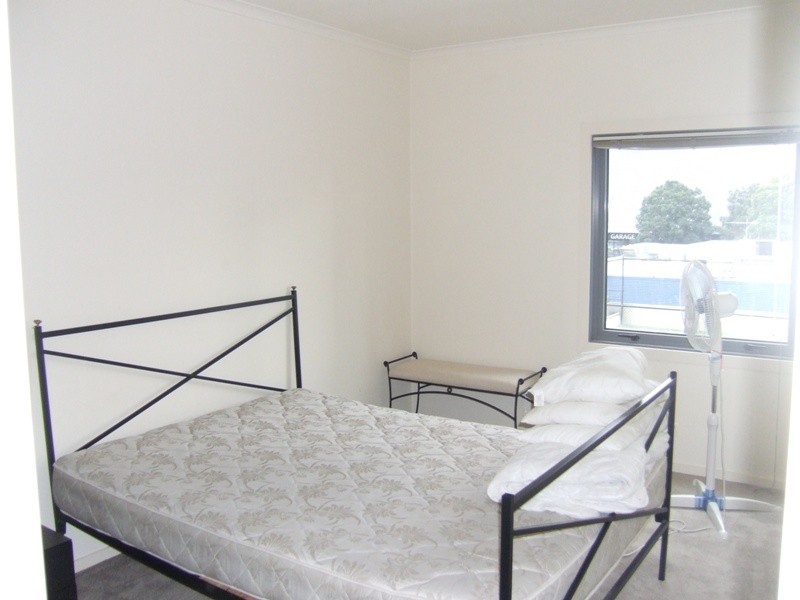 REF 21622/88 Park Street, South Melbourne VIC 3205