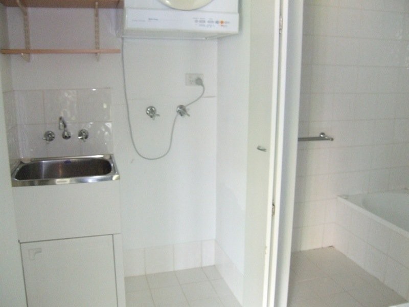 REF 21622/88 Park Street, South Melbourne VIC 3205