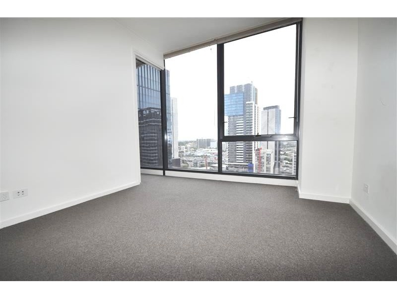 REF 21237/63 Whiteman Street, Southbank VIC 3006
