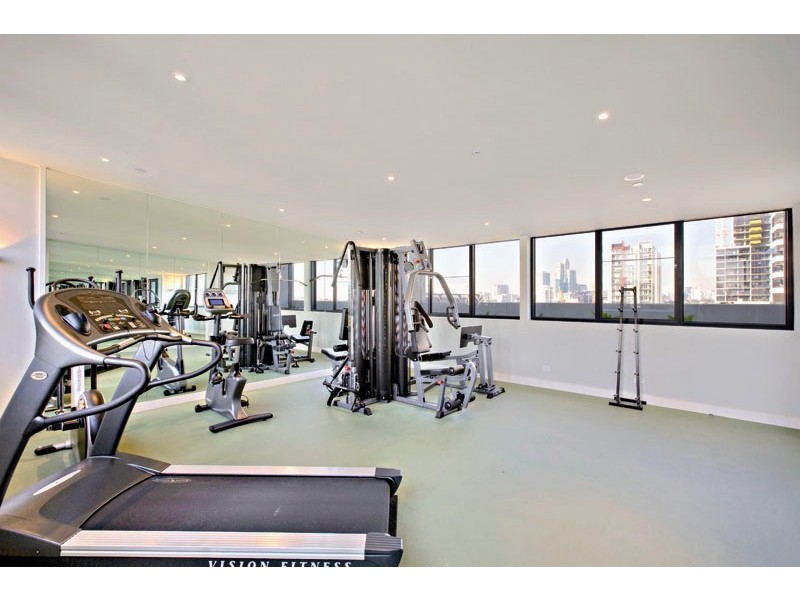 REF 21237/63 Whiteman Street, Southbank VIC 3006