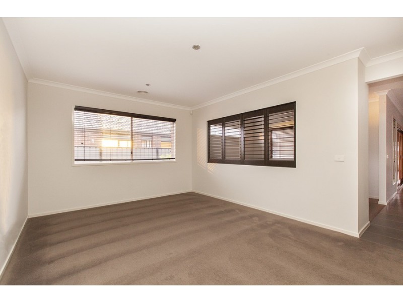 26 Nossal Drive, Point Cook VIC 3030