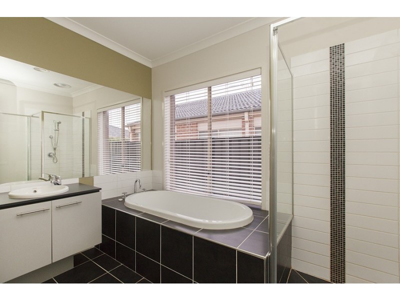 26 Nossal Drive, Point Cook VIC 3030
