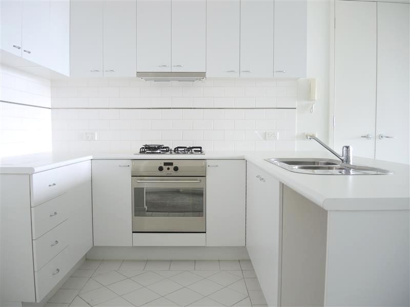 REF 21644/99 Whiteman Street, Southbank VIC 3006