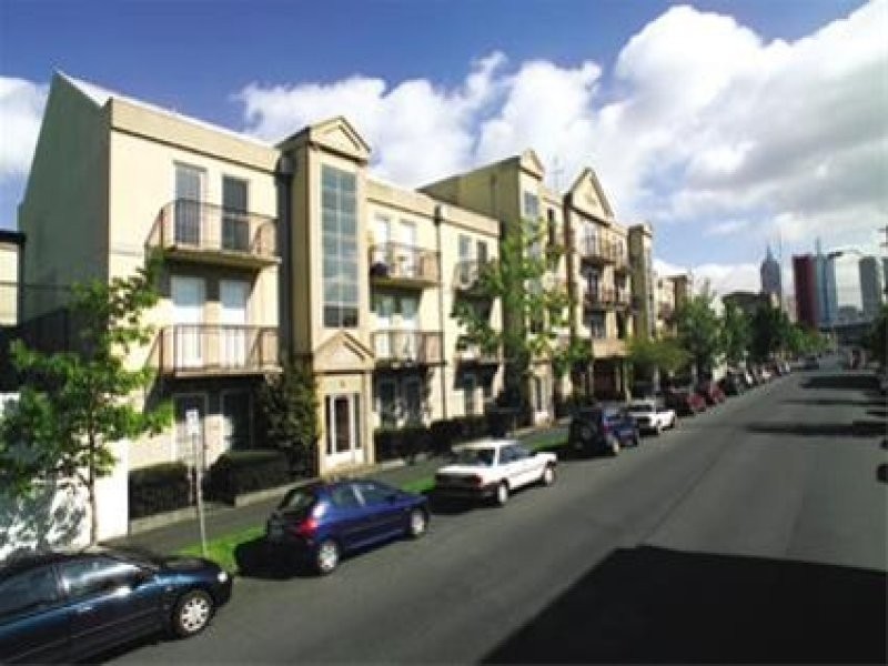 REF 21653/114 Dodds Street, Southbank VIC 3006